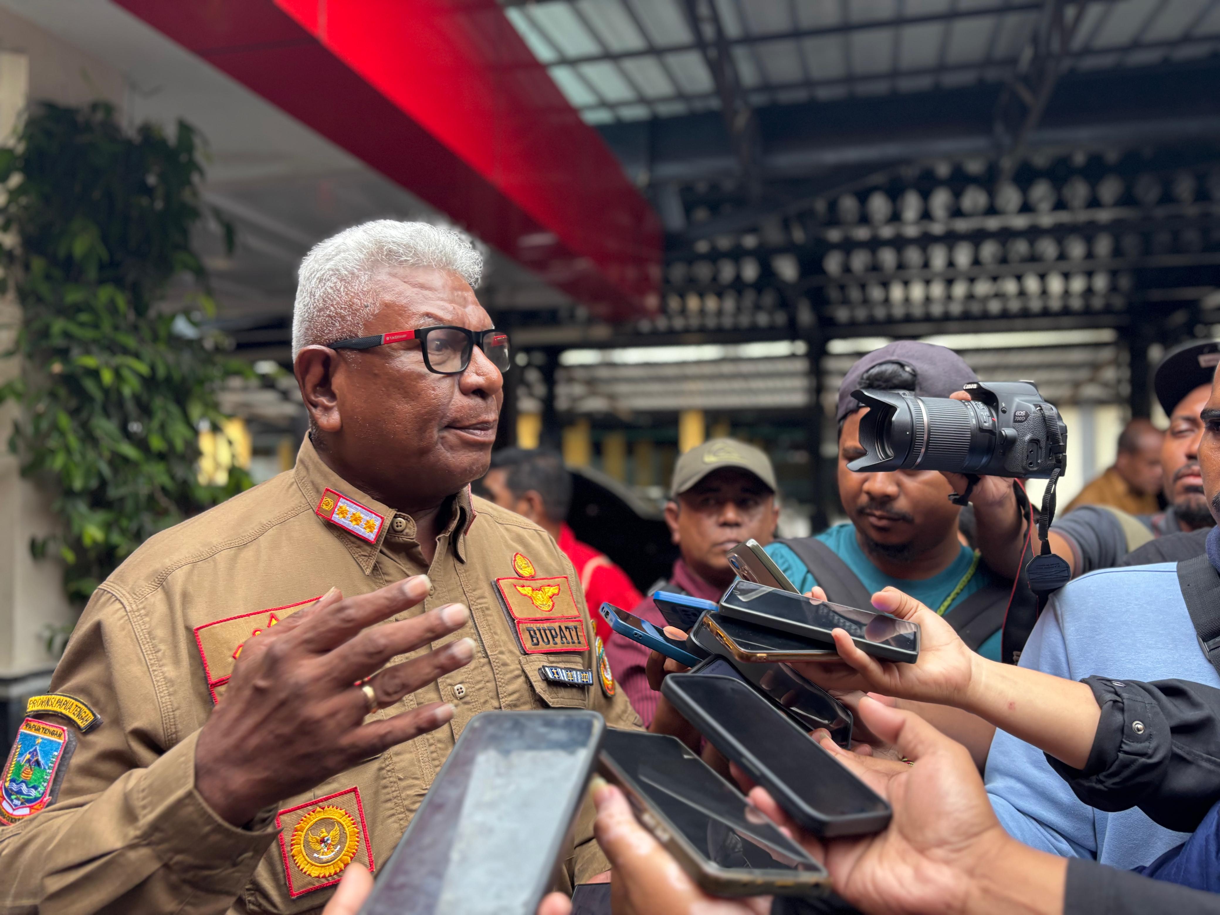 Luruskan Soal Dana Mengendap, Bupati Mimika Beberkan Capaian Program