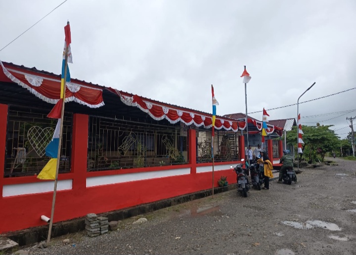 Kampung Mawokauw Jaya Sebar Ratusan Bendera dan Umbul-umbul Jelang HUT RI ke- 80