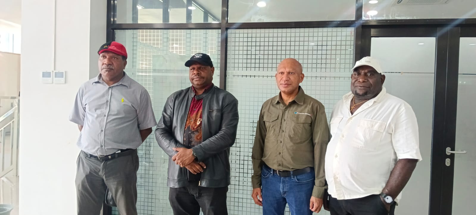 YPMAK dan Pemda Mimika Gelar Pertemuan untuk Penandatanganan MoU