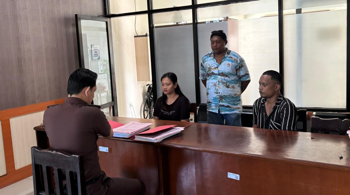 ​Polres Mimika Limpahkan Pasangan Kekasih Pengedar Sabu ke Kejari Mimika