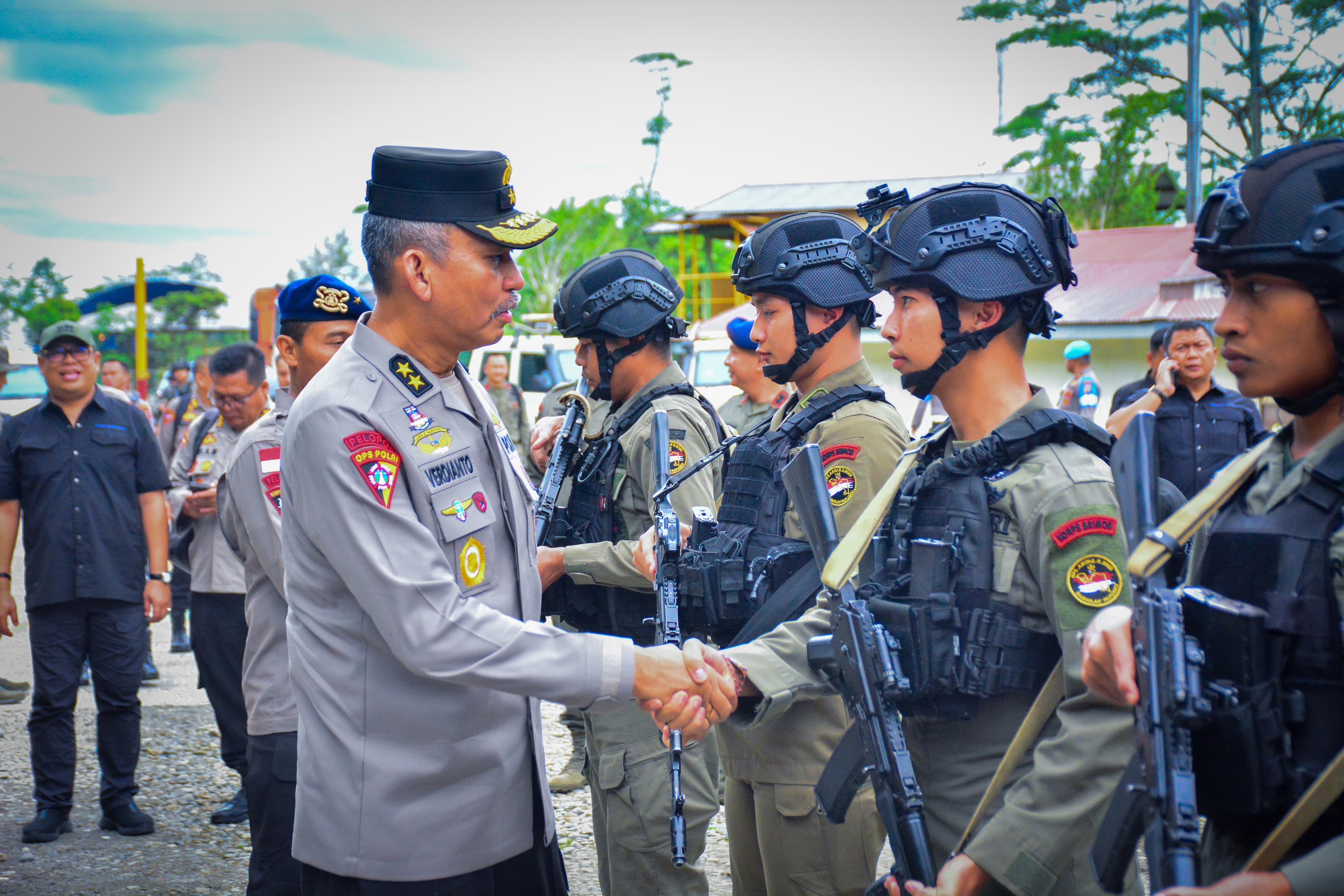 Tiba Di Timika, Asops Kapolri Lakukan Supervisi Kepada Ops Damai Cartenz-2024