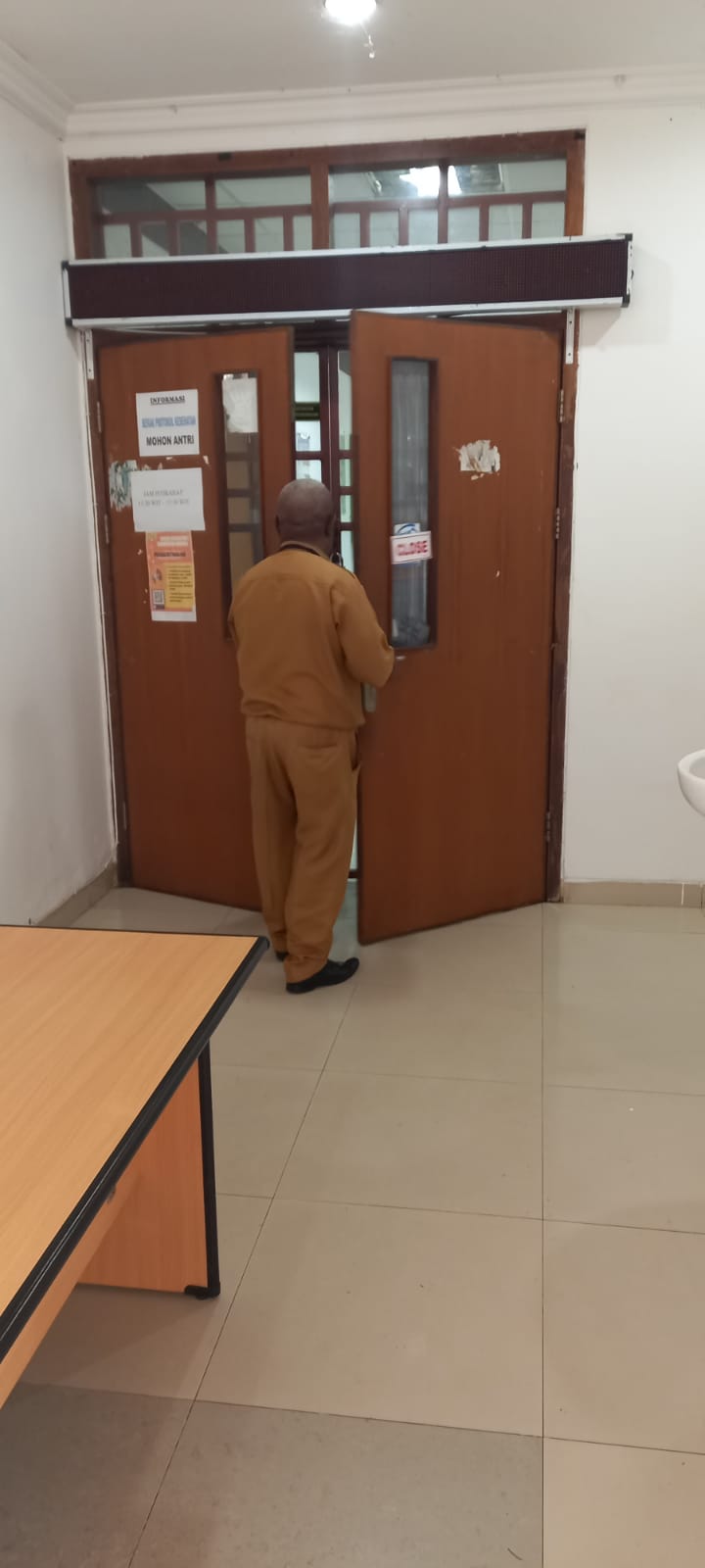 Sekretaris Dinkes Aksi Gembok Kantor, Protes Hanya sebagai Penjaga Kantor