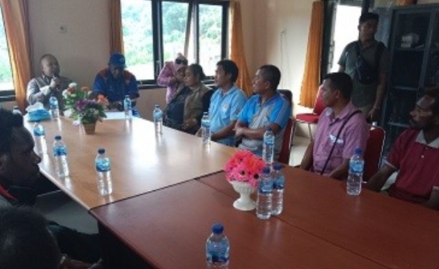  Waket Ii Dprd Mimika Hearing Dengan Warga Kampung Potowayburu Soal Pendidikan