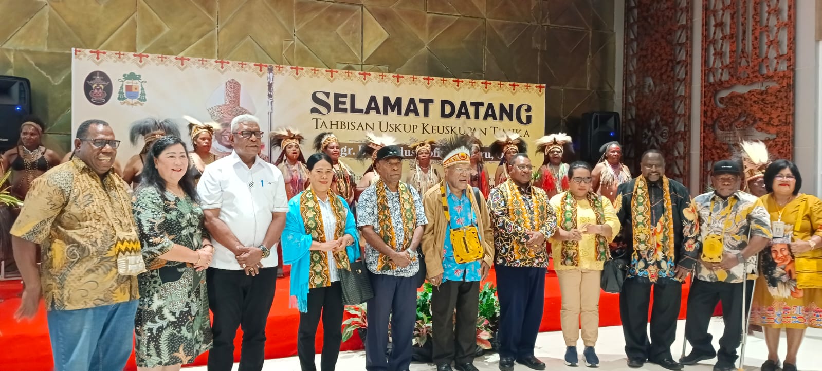 Duta Besar Vatikan dan Uskup dari Seluruh Indonesia Hadiri Pentahbisan Uskup Timika