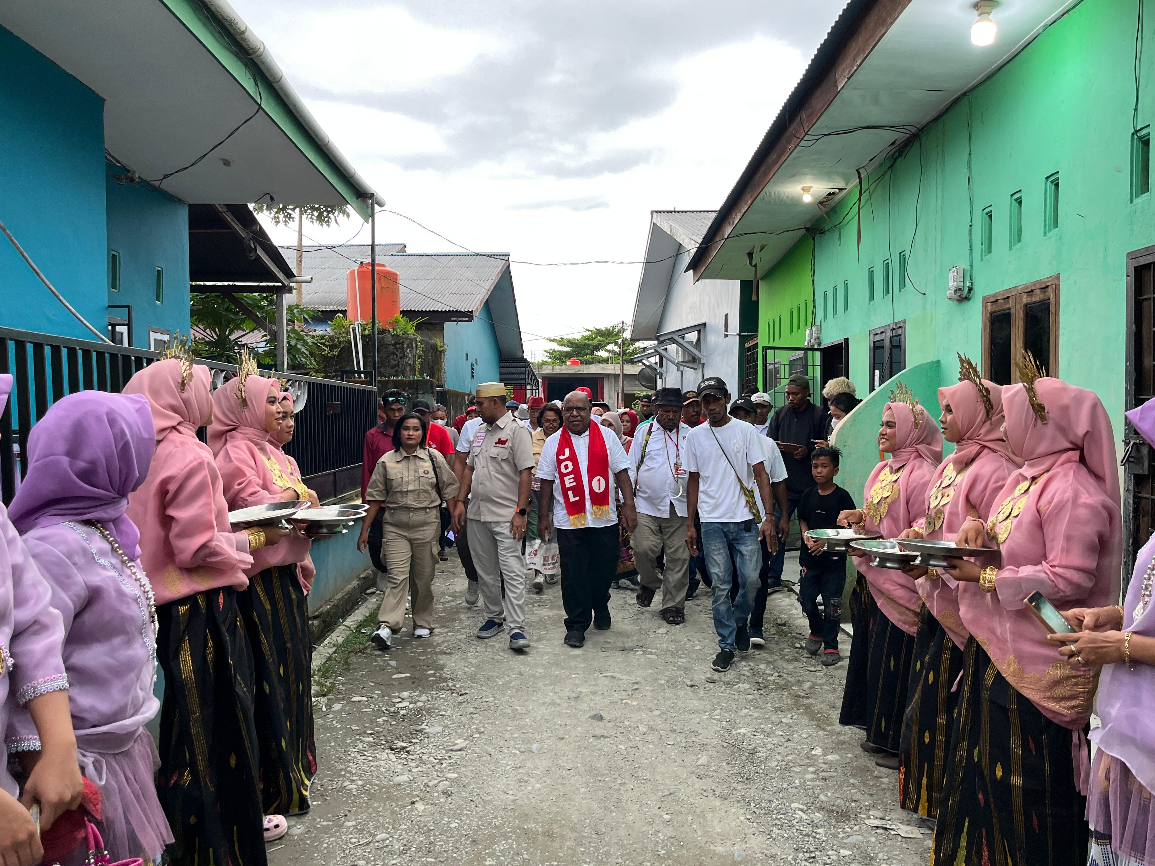 Ratusan Relawan Gabungan Posko Honai Angin Mamiri, Ex Pasar Damai dan Pemuda-Pemudi Milenial Berikan Dukungan Untuk JOEL