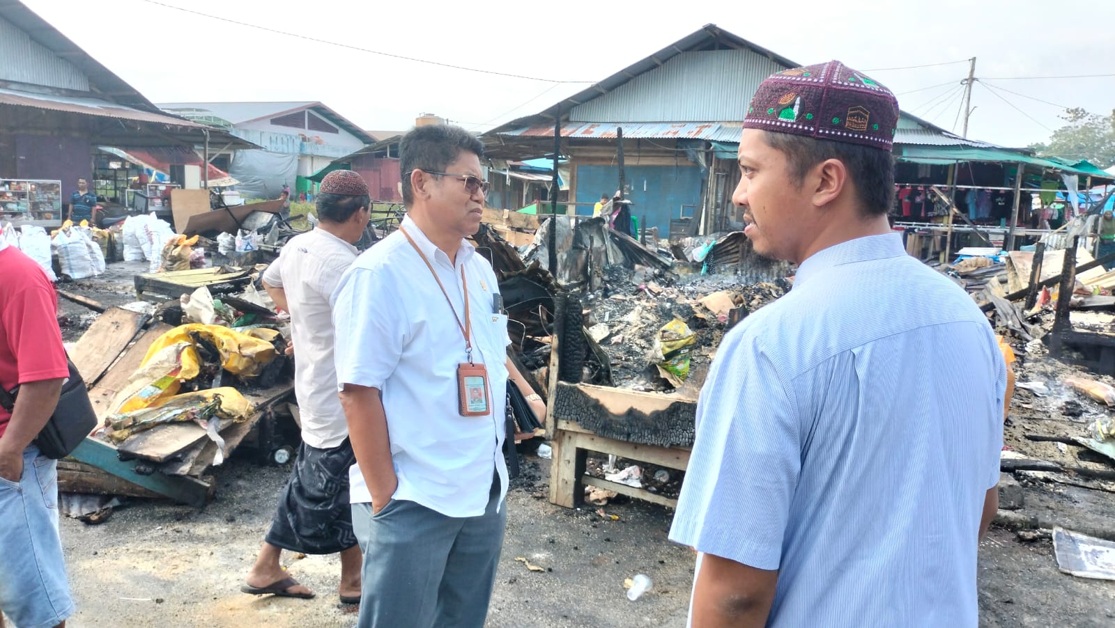 Kunjungi  Lokasi Kebakaran di Pasar Sentral, H Iwan Anwar Berharap Lapak yang Terbakar Segera Dibangun