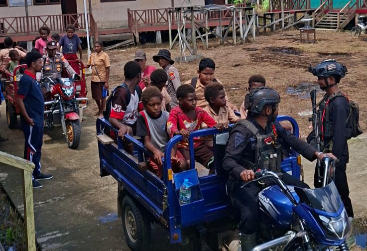 Siasat Roda Tiga Menjaga Napas Sekolah di Kapiraya