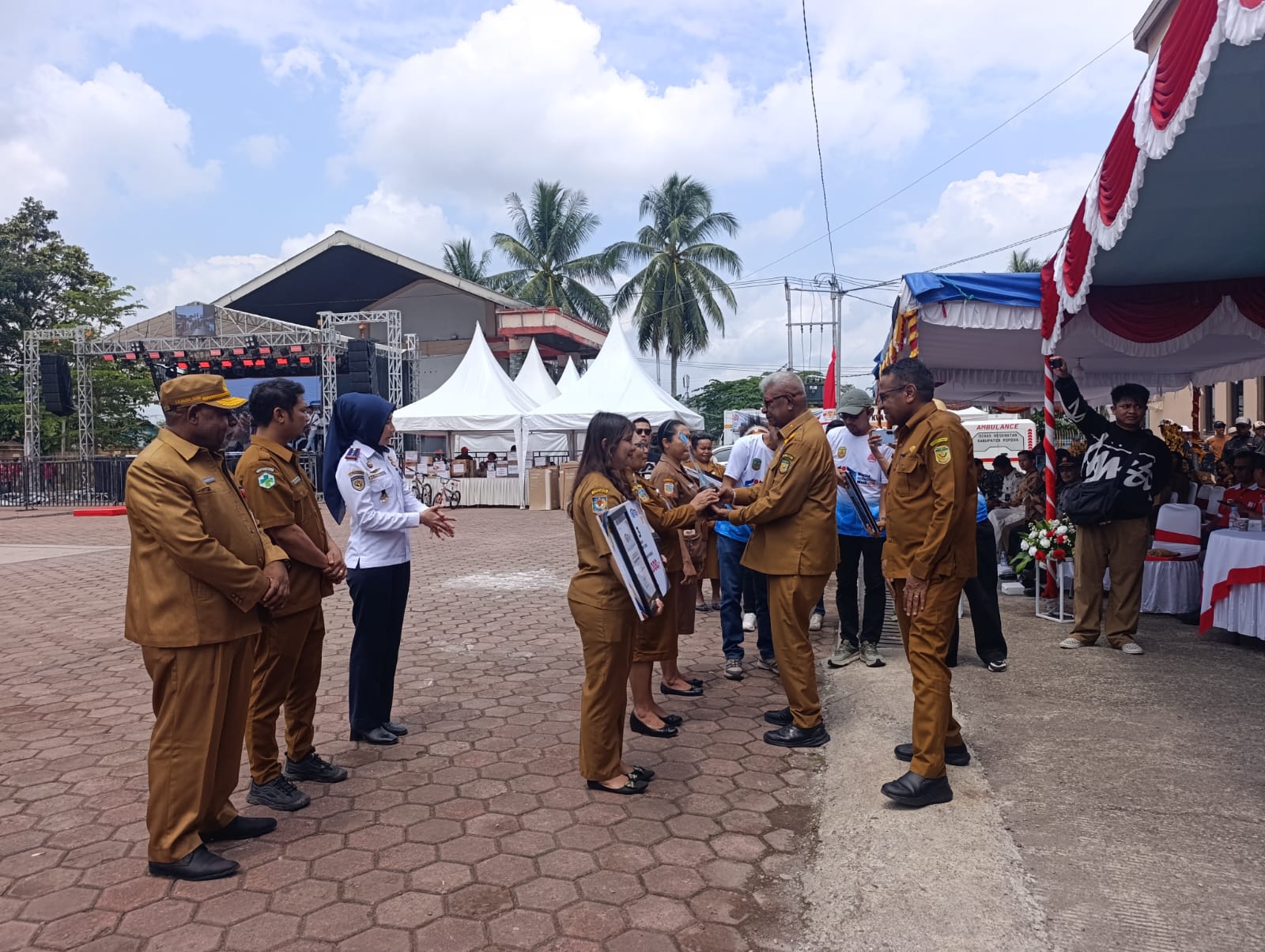 Semarak HUT ke-81 RI, Pemkab Mimika Gelar Pesta Rakyat dan Makan Gratis
