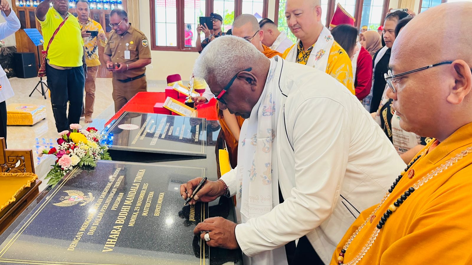 Bupati Resmikan Vihara Boddhi Mandala Mimika Kebanggaan Umat Buddha