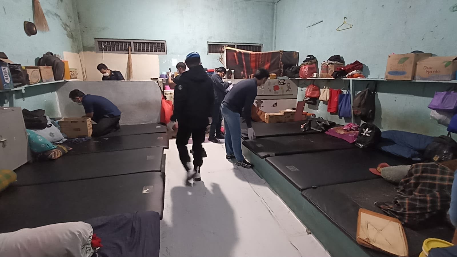 Razia di Lapas Kelas IIB Timika, Petugas Temukan Sajam hingga Ponsel
