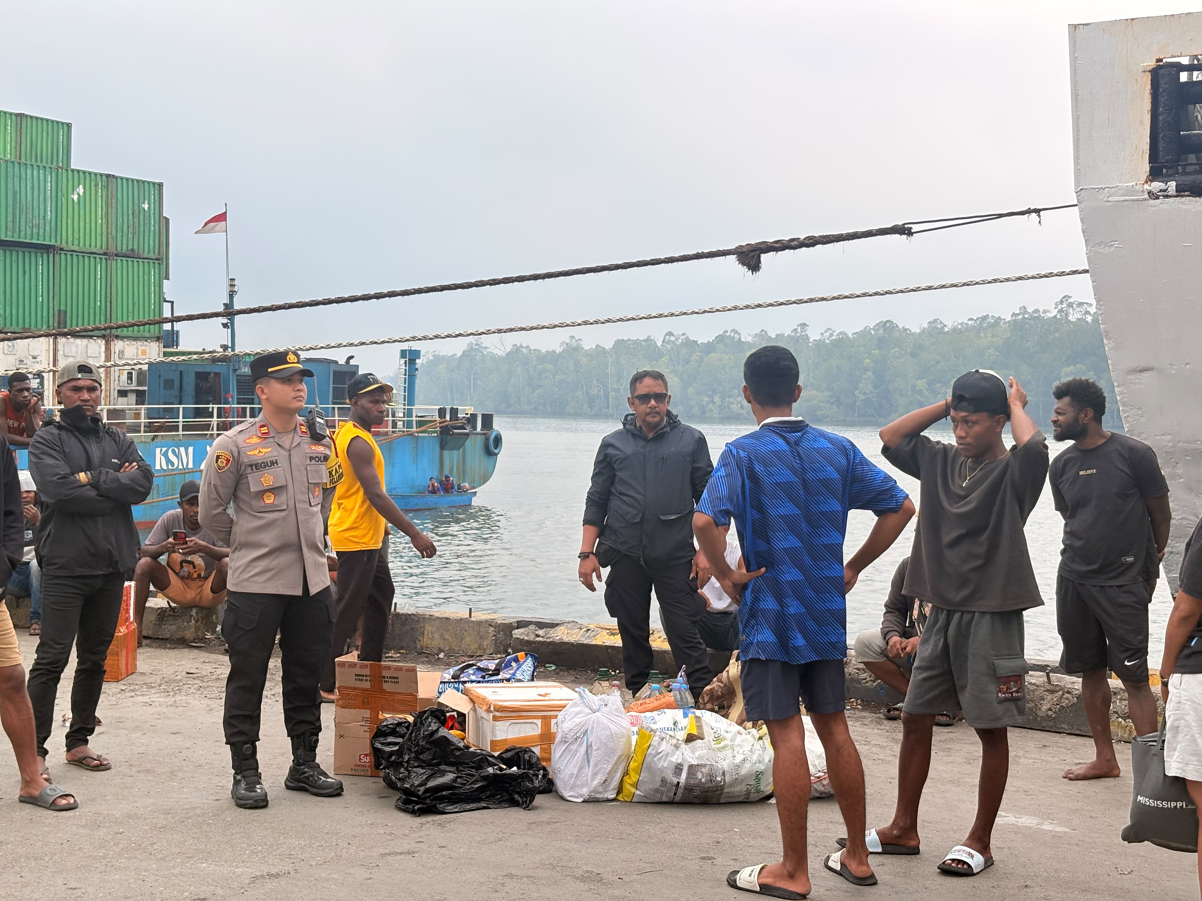 Razia Dermaga Pomako, Polisi Sita 213 Liter Minuman Keras Lokal