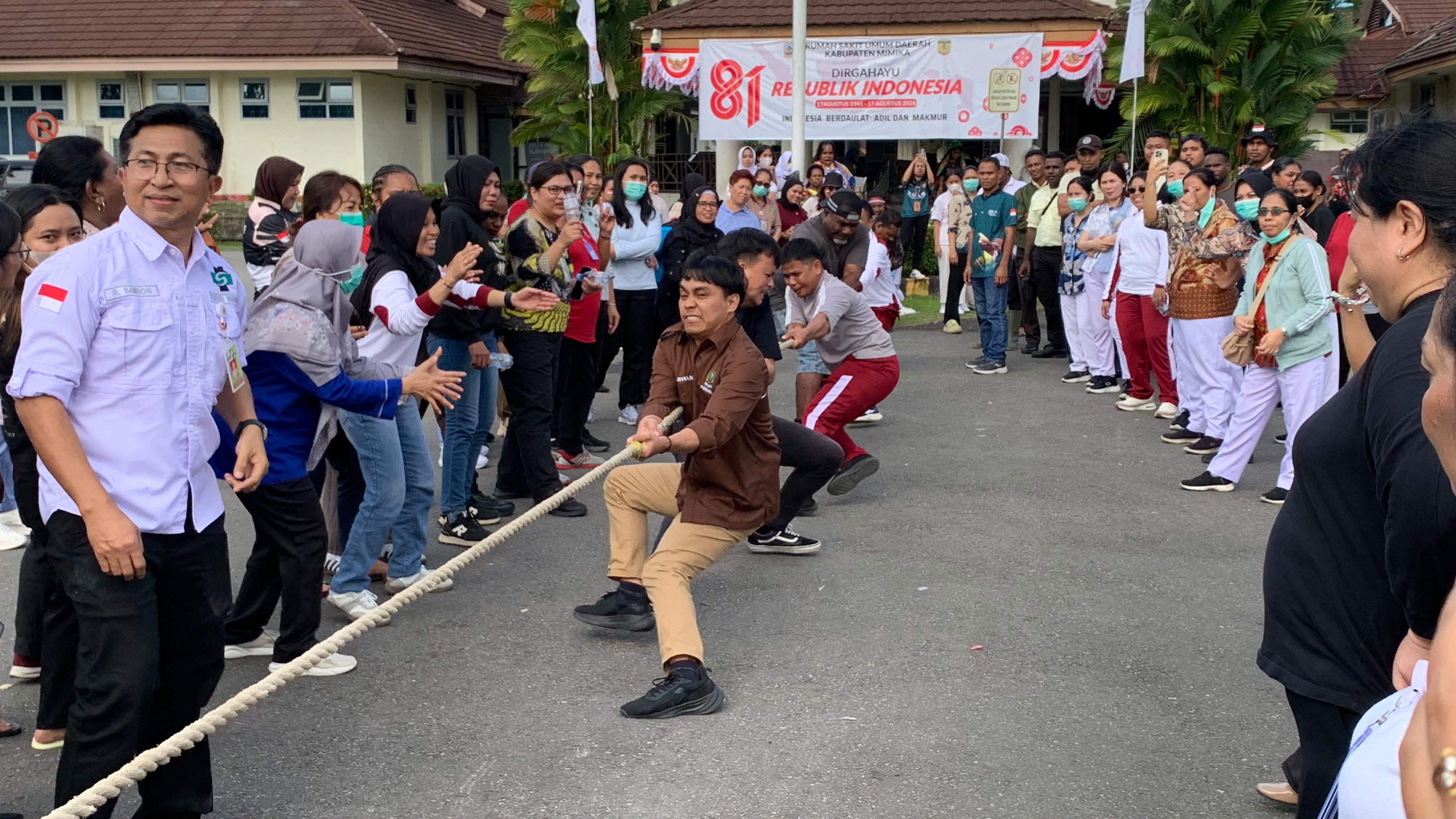 Tenaga Medis Mimika 'Unjuk Gigi' di Arena Lomba, Pelayanan Tetap Jadi Panglima