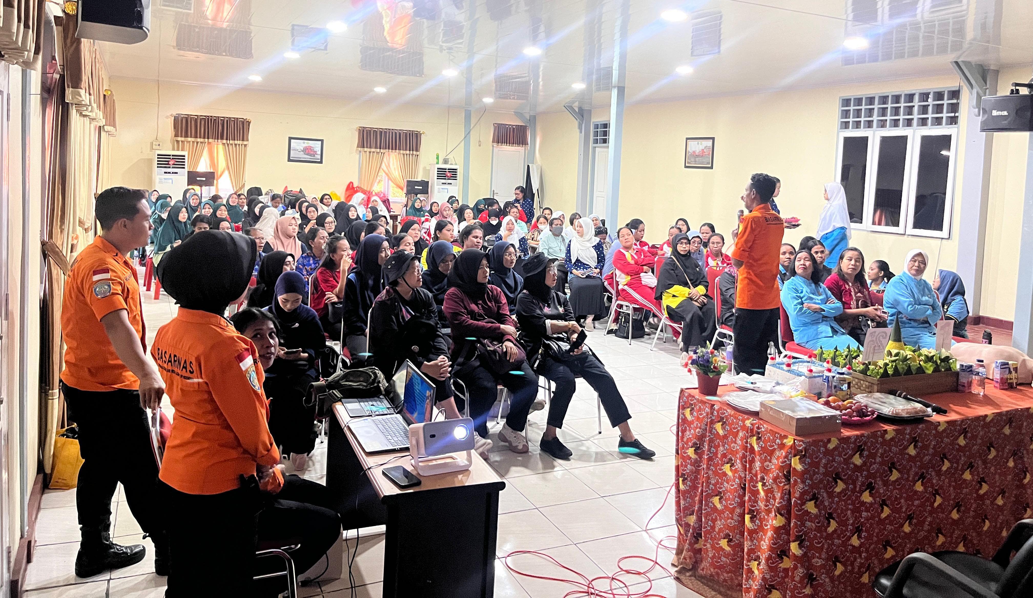 HUT ke-21 Himpaudi, SAR Timika Beri Pelatihan Pertolongan Pertama dan Heli Rappeling