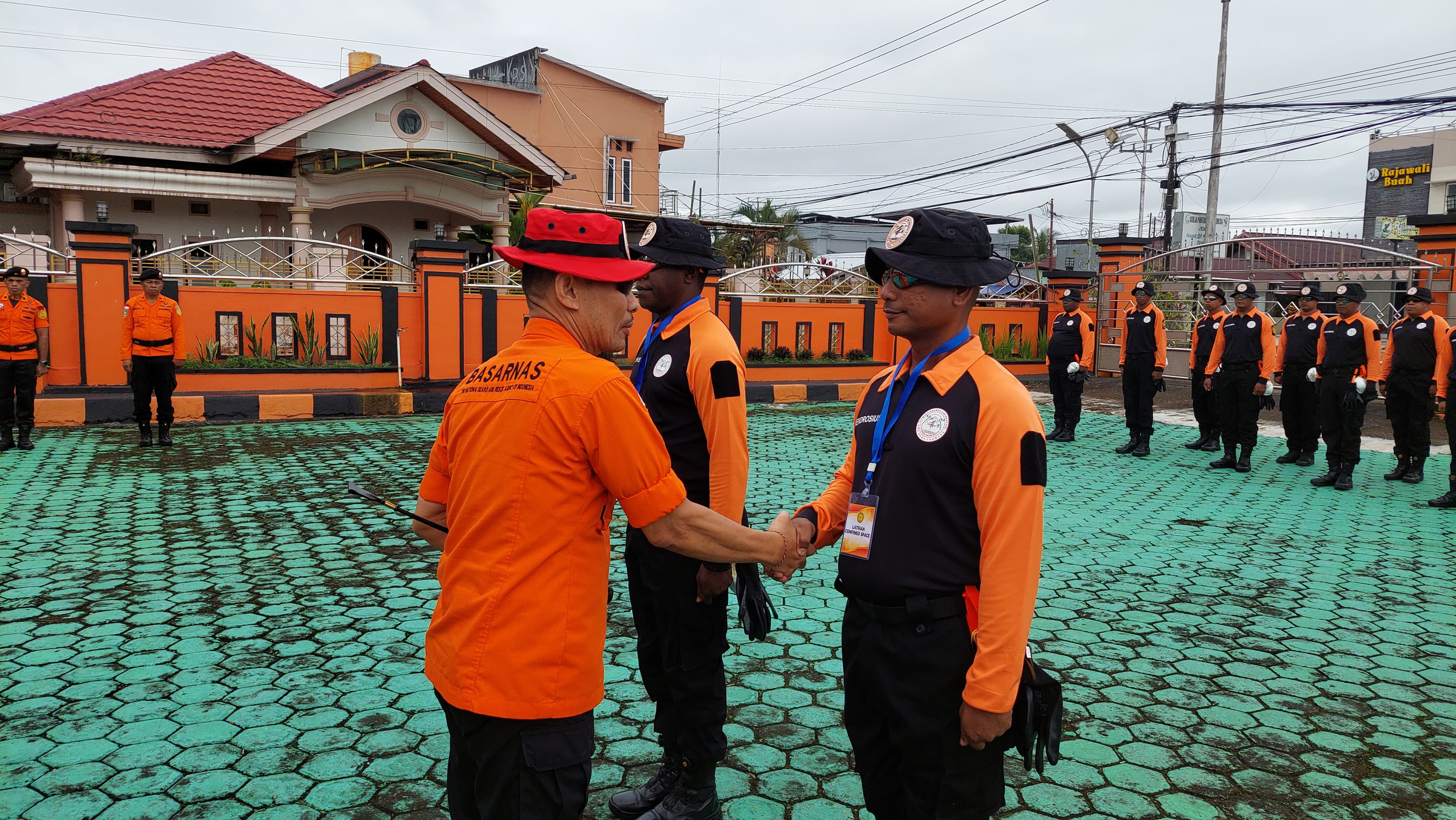 SAR Timika Laksanakan Latihan Kesiapsiagaan Pencarian dan Pertolongan di Ruang Terbatas