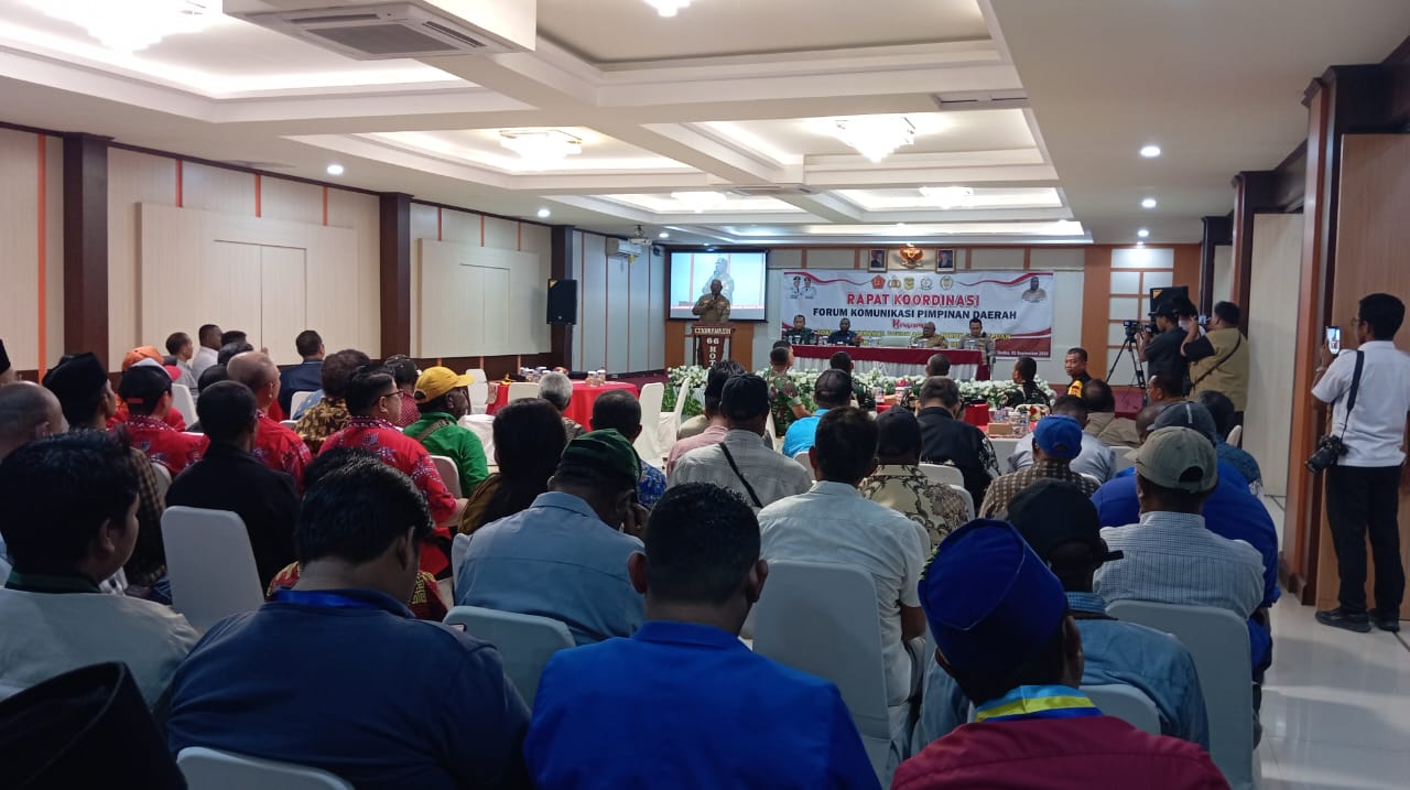 Bupati Johannes Rettob Minta Masyarakat Jaga Mimika Sebagai Rumah Bersama