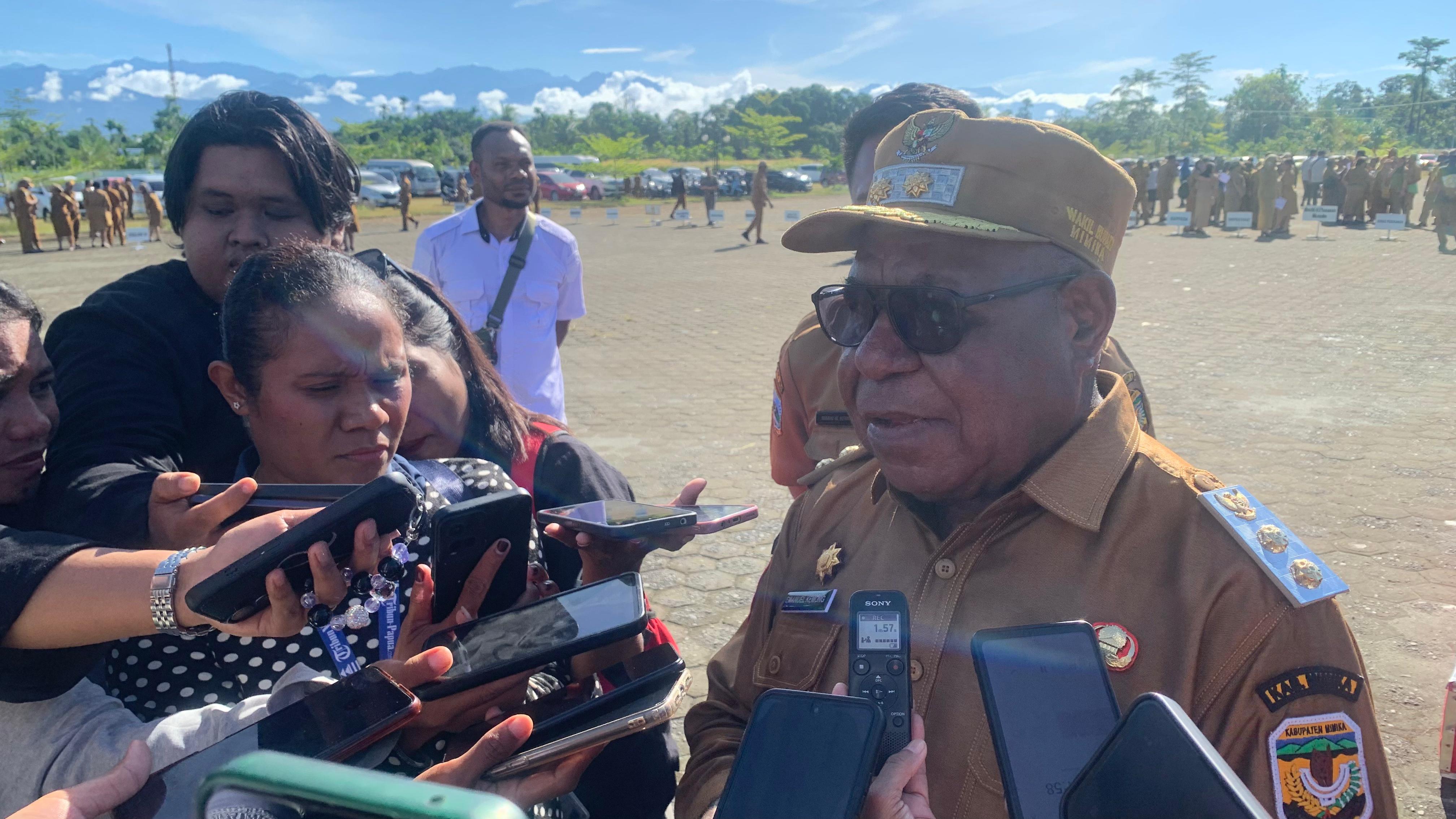 Wabup Mimika Beri Warning Pejabat yang 'Kuasai' Kendaraan Dinas Setelah Dimutasi