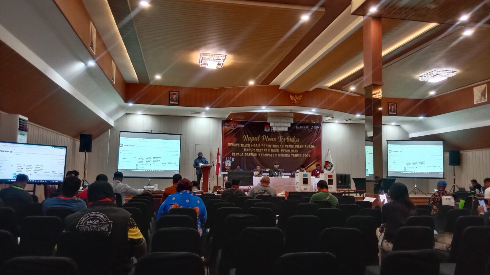 Pleno Kabupaten: 4 Distrik Rampung, Paslon JOEL Masih Teratas
