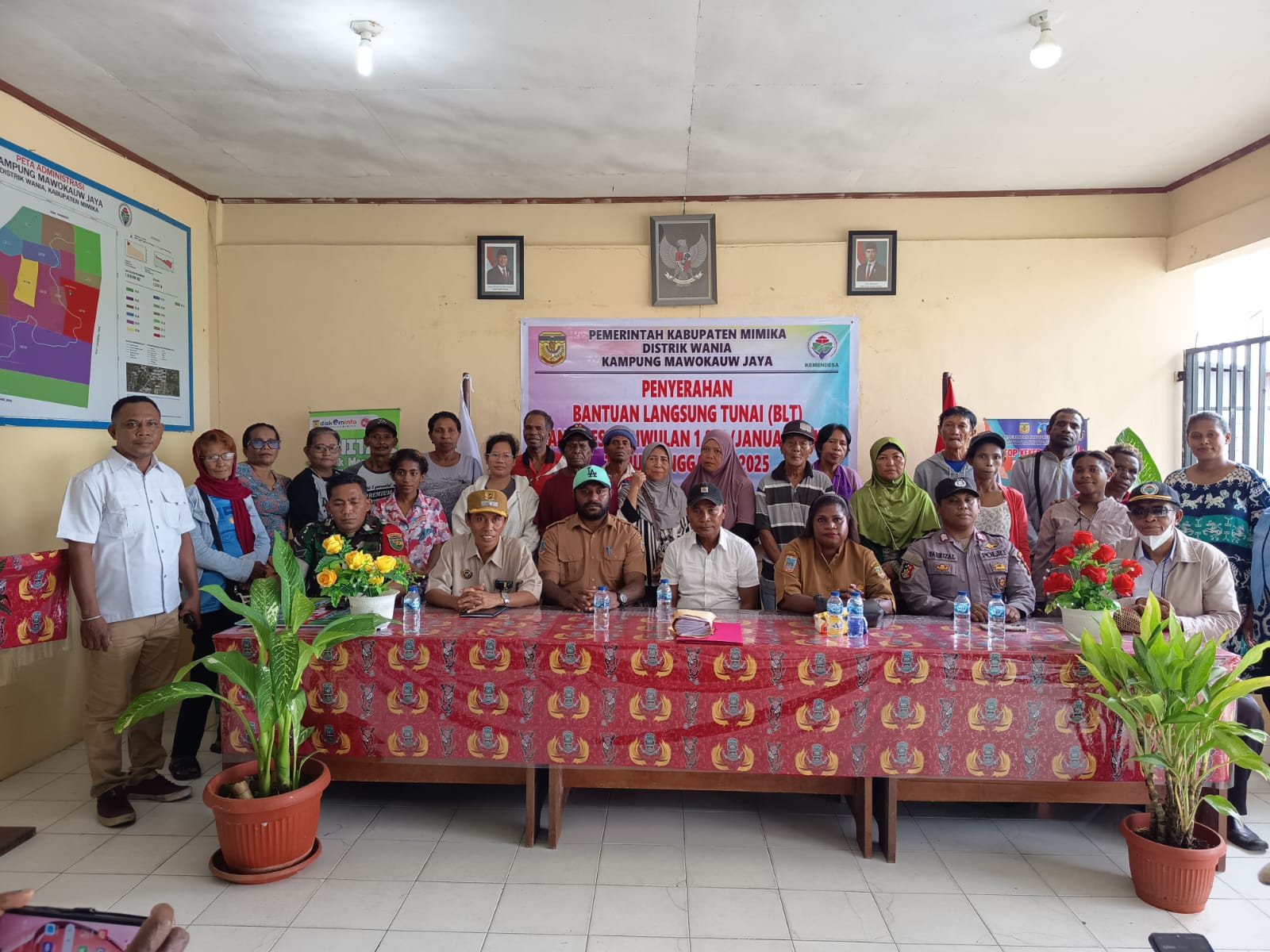 Kampung Mawokauw Jaya Gelar Penyaluran BLT Dana Desa Tahap I dan II untuk 24 Kepala Keluarga