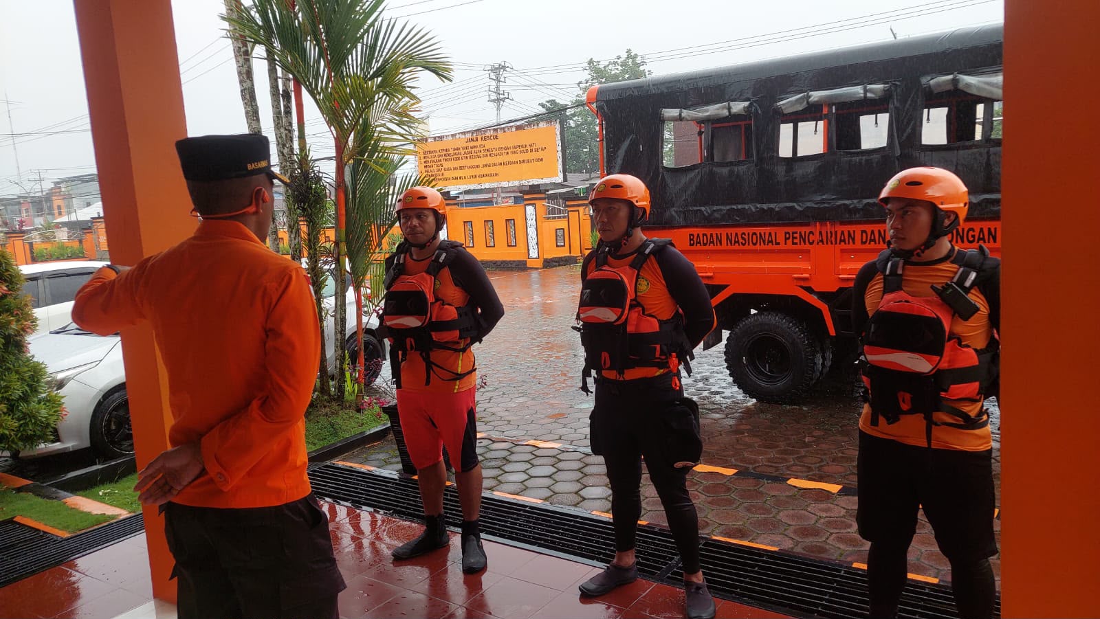 ​Empat Nelayan Hilang di Perairan Atuka, Tim SAR Timika Gelar Pencarian