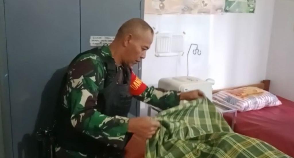 GEROMBOLAN KST SERANG POS TNI, SERDA RIZAL MENINGGAL DITEMPAT