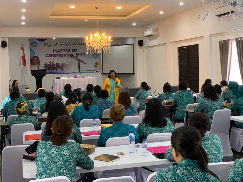 Tingkatkan Kemampuan Public Speaking, Tp-pkk Kabupaten Mimika Gelar Pelatihan Mc