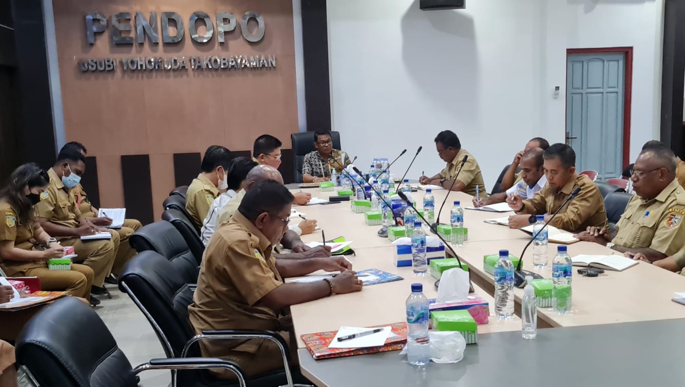 Pj Bupati Mappi Gelar Rapat Pembentukan Panitia Hut Korpri, Panitia Festival Budaya Sejuta Rawa Dan Panitia Natal Bersama