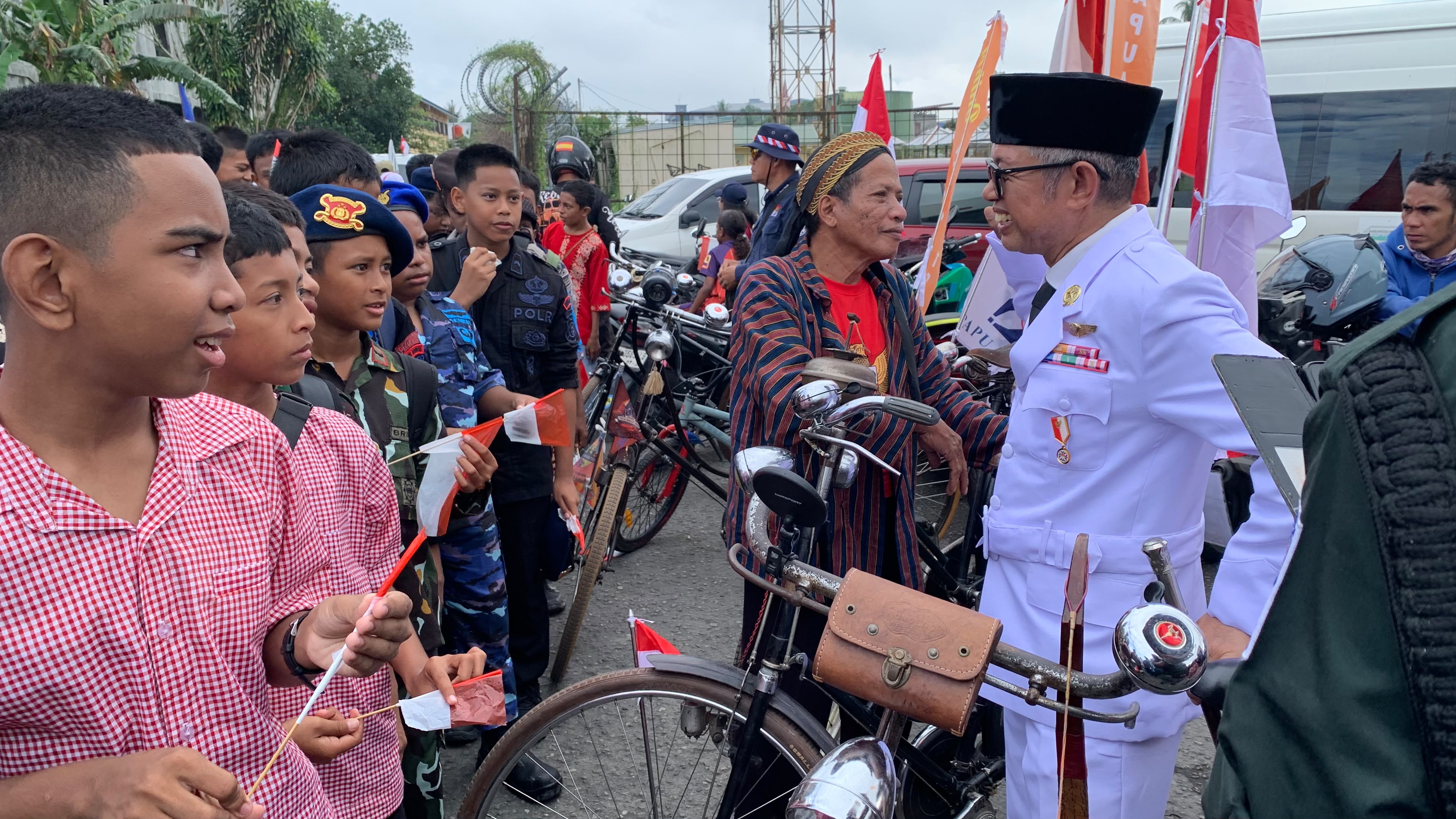 Derit Ontel Tua di Mimika: Mengayuh Memori, Merawat Bangsa