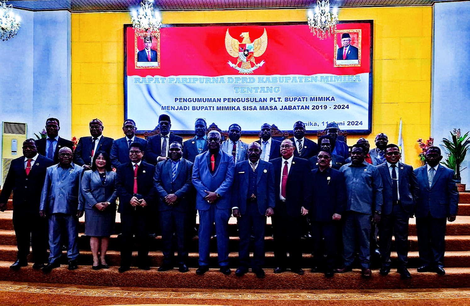 Rapat Paripurna, Dprd Mimika Usulkan Johannes Rettob Jabat Bupati Definitif
