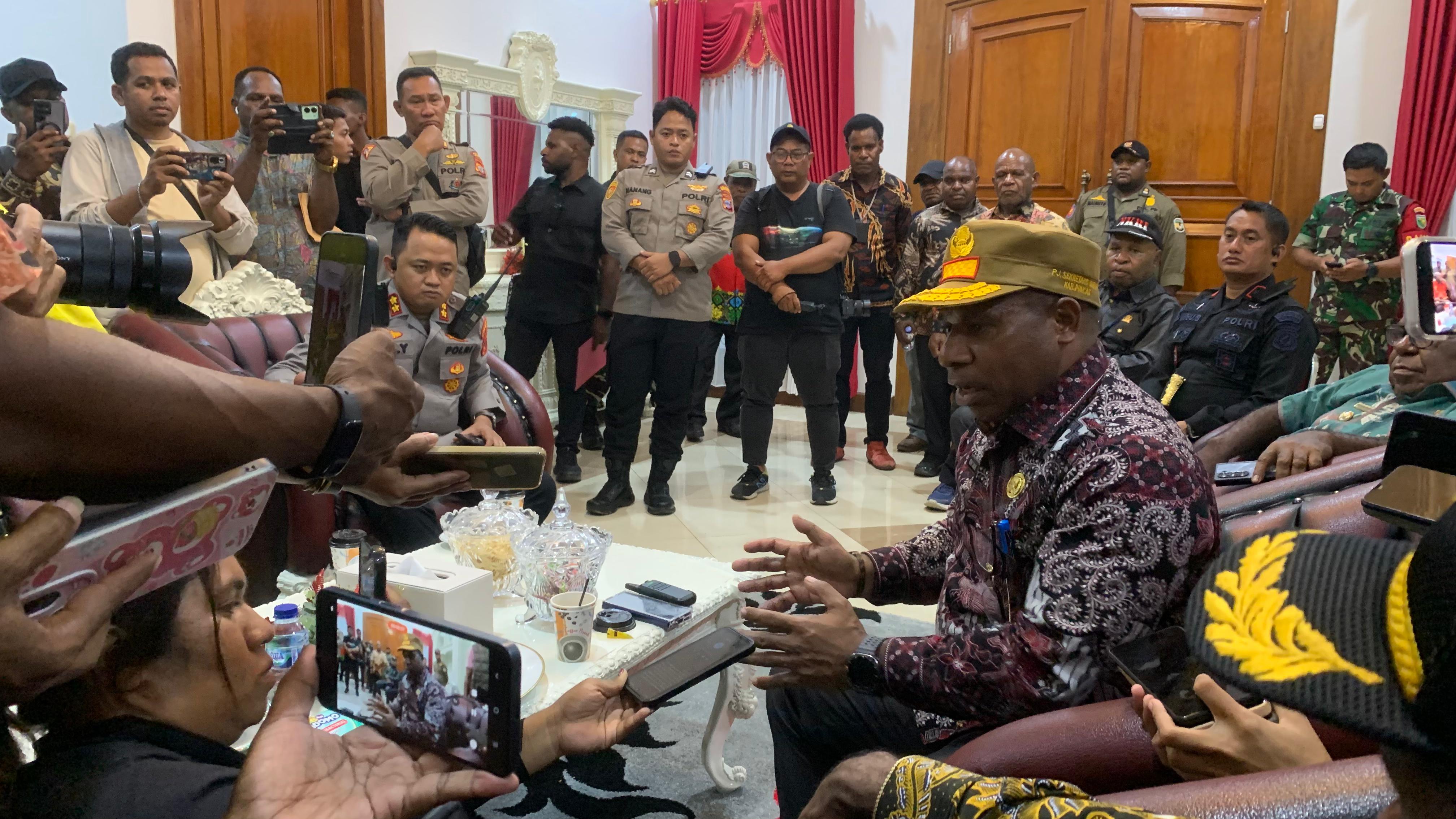 Pemkab Puncak Dorong Perumusan Perdasus Untuk Selesaikan Konflik Adat di Papua