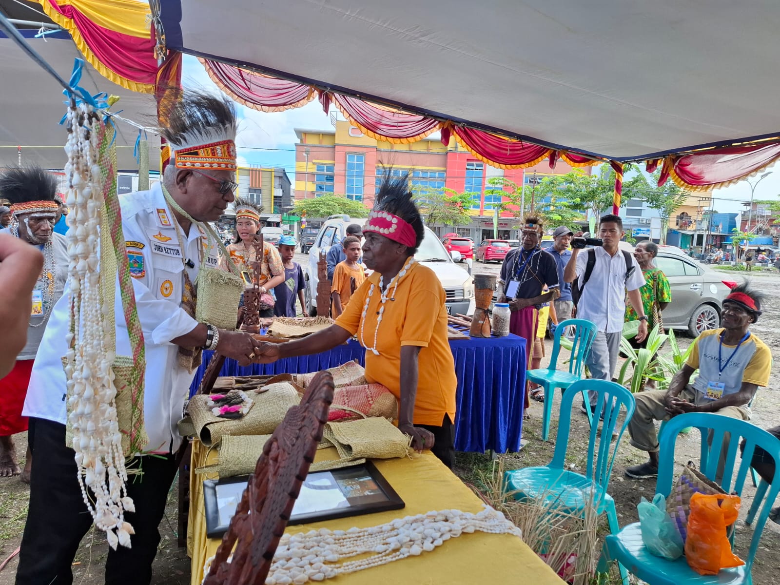 Buka Festival Budaya Amungme -Kamoro Bupati Johannes Rettob Harap Jadi Agenda Tahunan