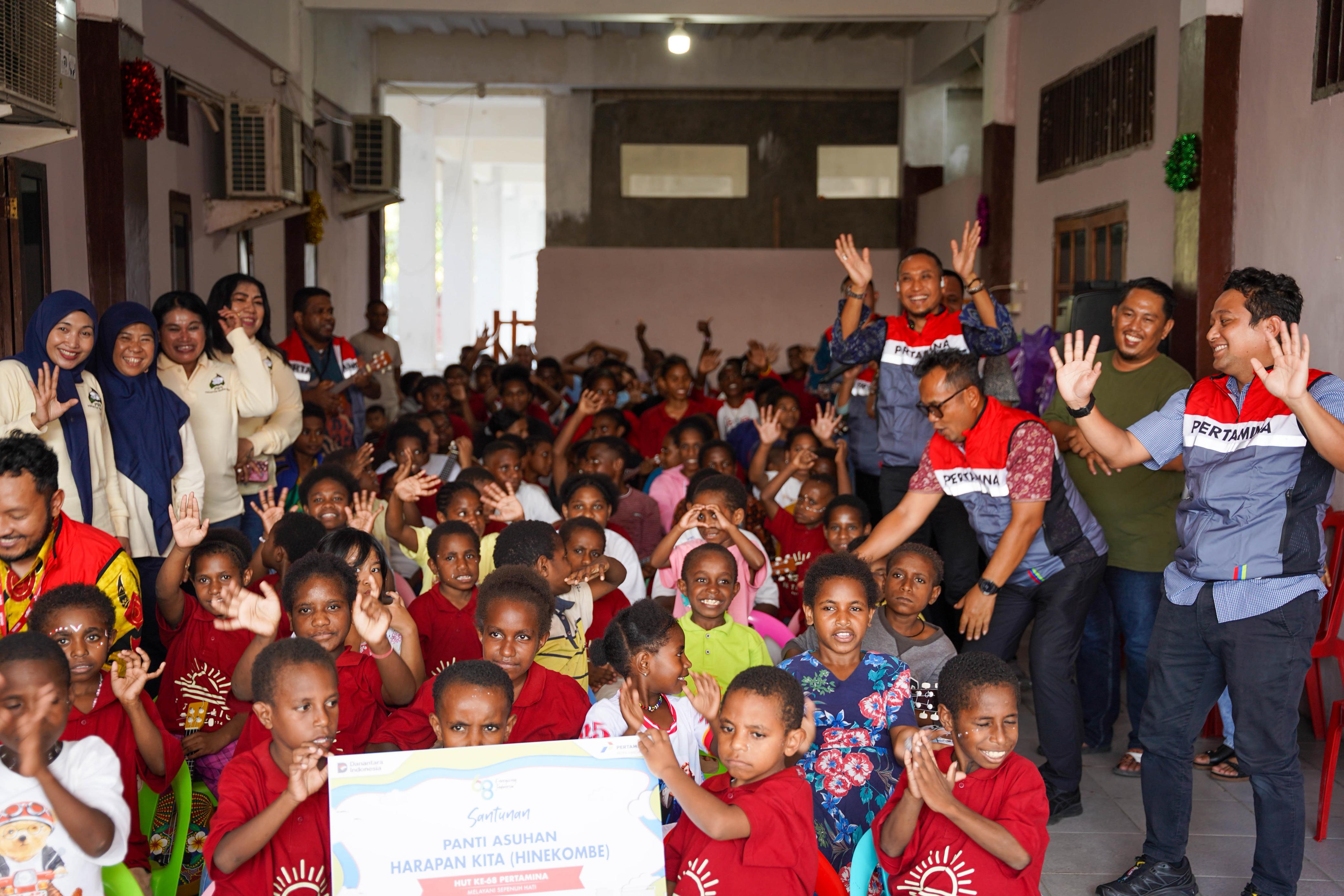 Pertamina Patra Niaga Papua Maluku Berbagi Kebahagiaan dengan 375 Anak Yatim di HUT ke-68 Pertamina
