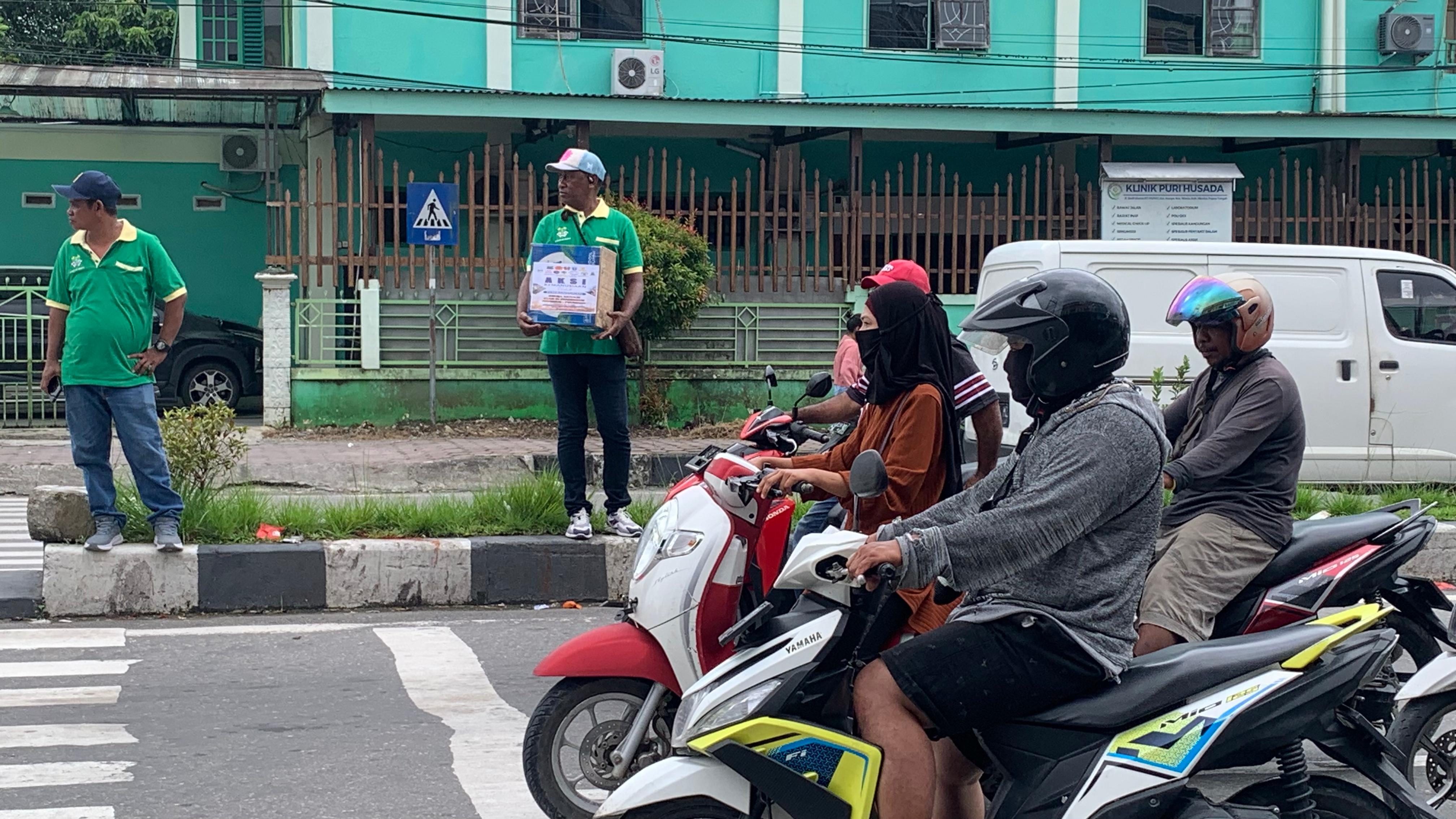 Pemuda Lintas Agama Mimika Galang Dana Bangun Kembali Gereja yang Terbakar