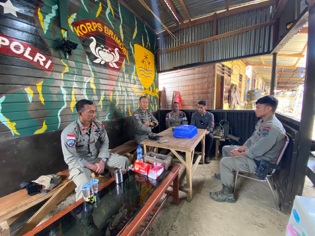 Kunjungi Pos Kotis Damai Cartenz Wilayah Dogiyai, Kombes Joko Sulistio : Kita Harus Terap Waspada dan Tidak Boleh Lengah