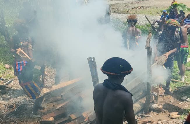 Breaking News: Dua Orang Dilaporkan Meninggal Dunia Dalam Bentrok Kwamki Narama