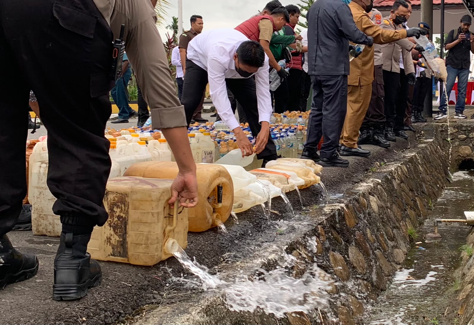 Sindikat Miras Ilegal Kuasai Jalur Logistik Mimika