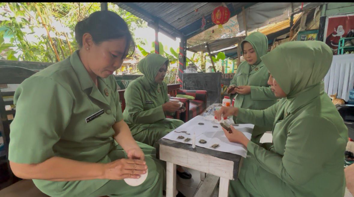 Inovasi Ekonomi Kreatif: Persit Mimika Ubah 'Emas Palsu' Papua Menjadi Aksesori Bernilai Tinggi