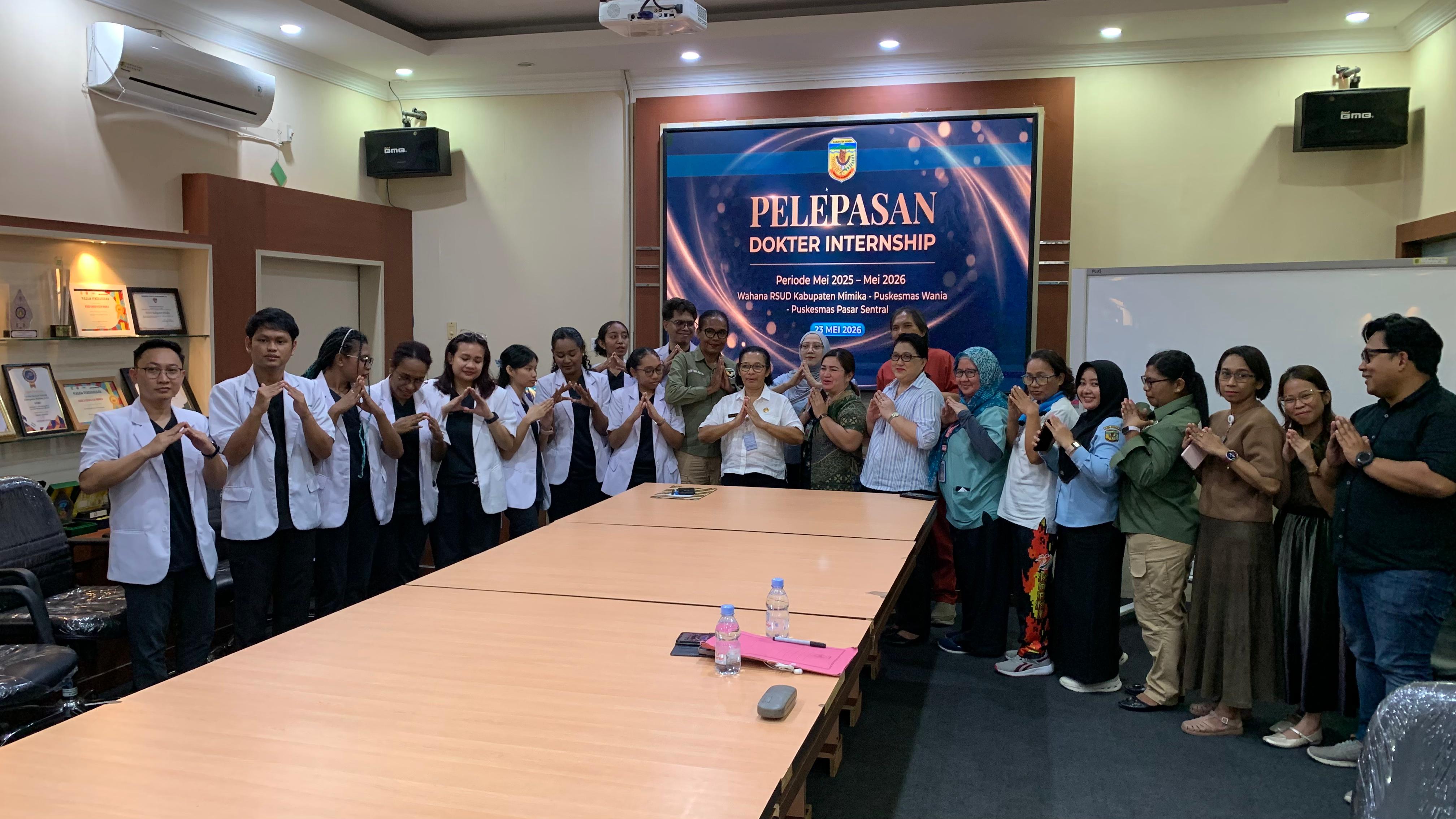 Mencetak Dokter Mandiri di Mimika: 10 Peserta Internship Resmi Dilepas