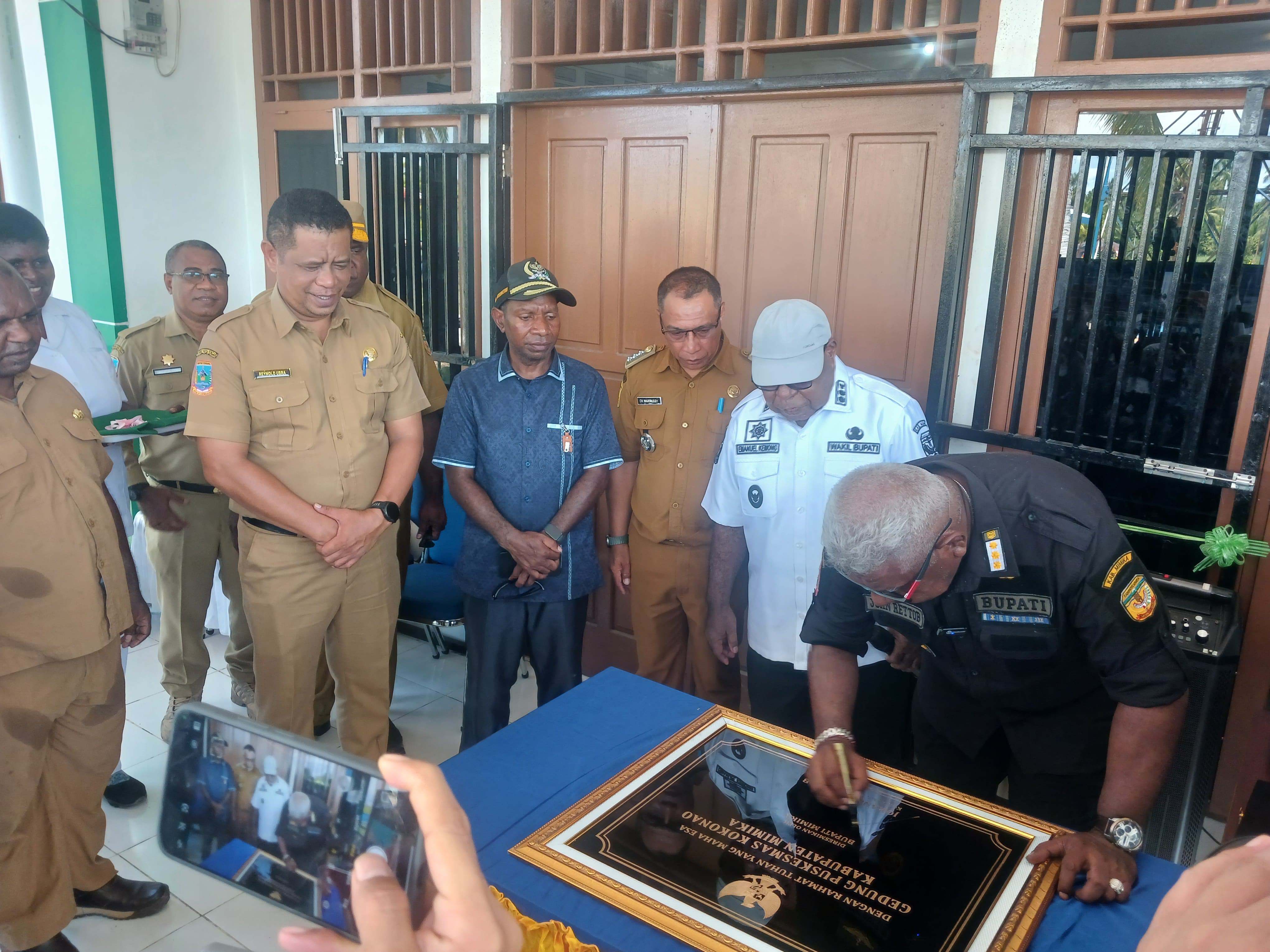 Bupati Mimika Resmikan Puskesmas Kokonao Distrik Mimika Barat