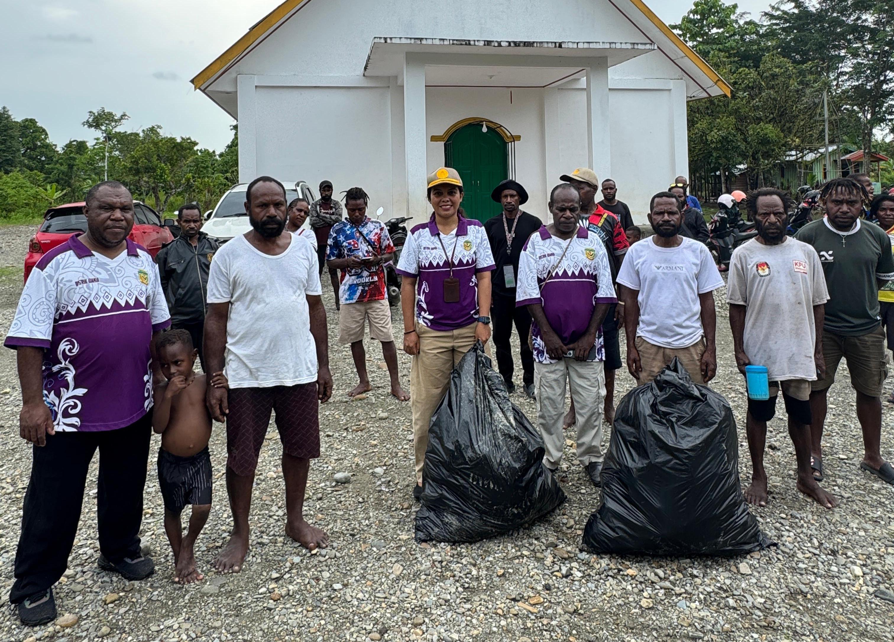 Terima Keluhan Warga, Kadistrik Wania Bakal Tindaklanjuti Hal Ini ke Pemkab