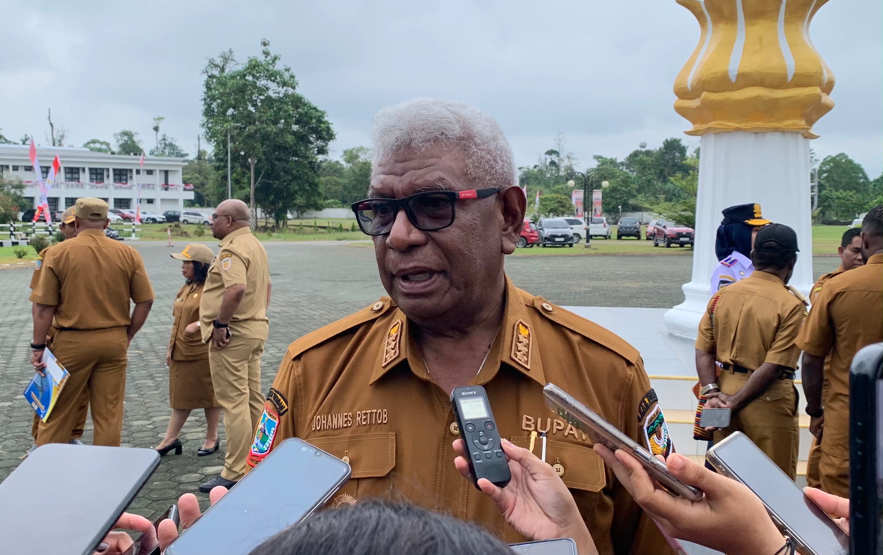 Izin Kayu Ditentukan Pusat dan Provinsi, Pemkab Mimika Akui membantu Awasi Operasional Perusahaan