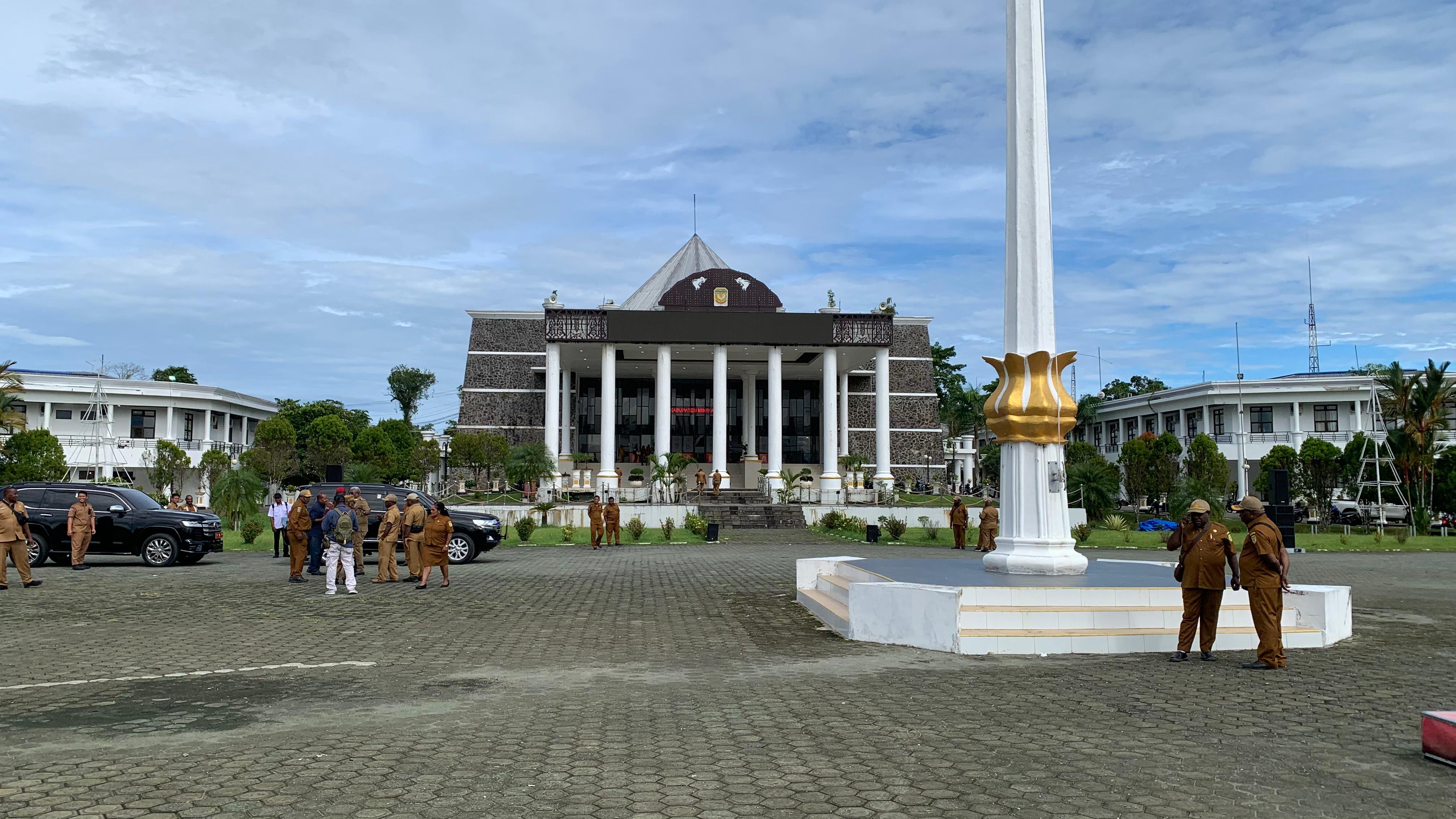 Pemeriksaan Rinci BPK, Bupati Mimika Johannes Rettob Minta OPD Kerja Seperti Biasa