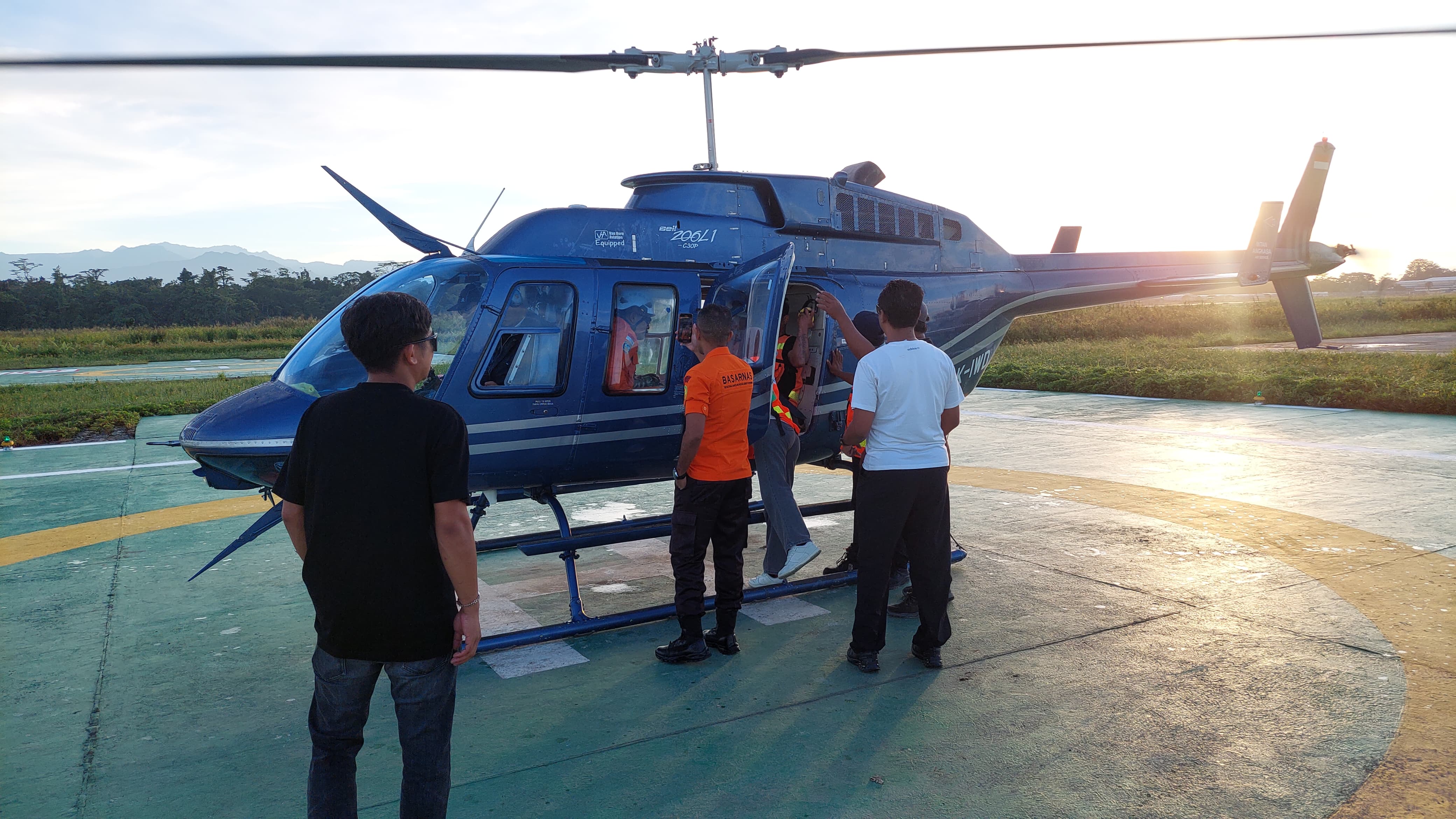 SAR Lanjutkan Operasi Evakuasi Korban Helikopter PK IWS PT. Intan Angkasa yang Jatuh di Jila