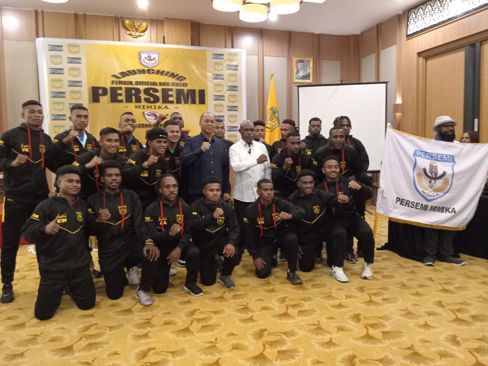 Launching Pemain, Official dan Jersey Persemi Mimika   Robert Mayaut ; Persemi Harus Bisa sampai ke Liga 2 dan Liga 1