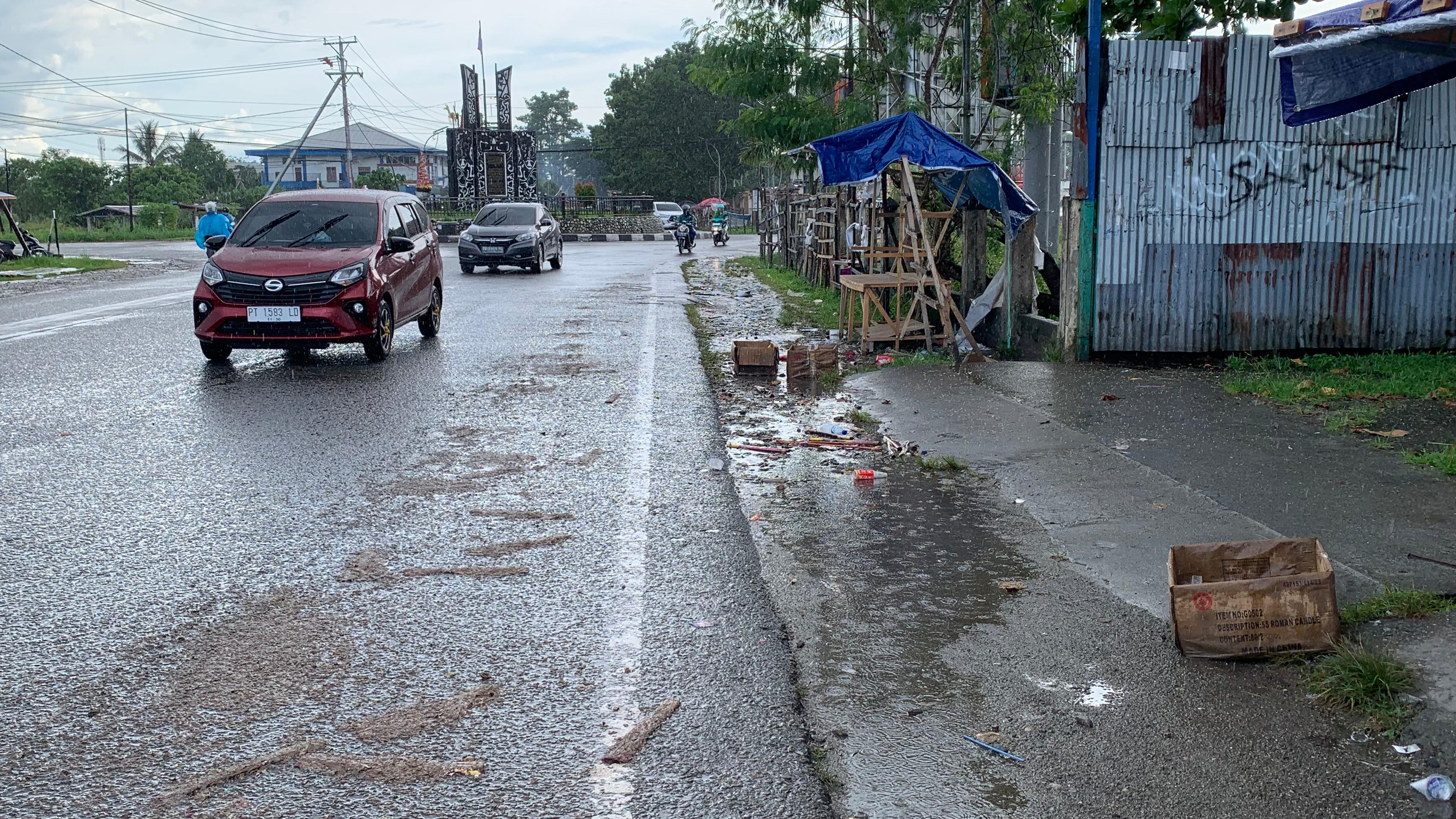 Timika Masih Terlihat Kotor Pada Hari Kedua Setelah Malam Tahun Baru