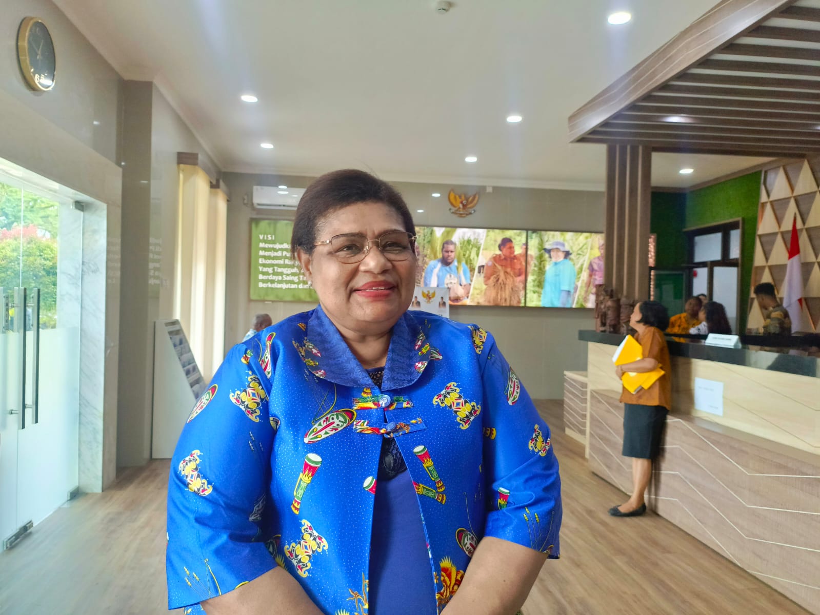 Distanbun Mimika Datangkan 12 Unit Mesin Penggiling Padi, Target 2000 Hektar Lahan Padi