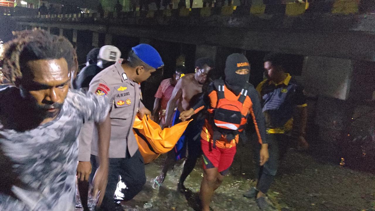 Korban Terpeleset saat Memancing Ditemukan Tak Bernyawa di Kegelapan Malam Poumako