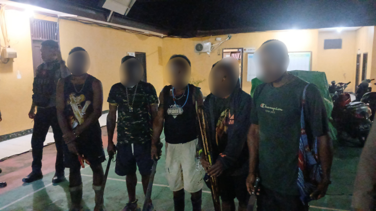 Konflik Kwamki Narama, Polisi Tangkap 9 Pembawa Sajam dan Jerat UU Darurat