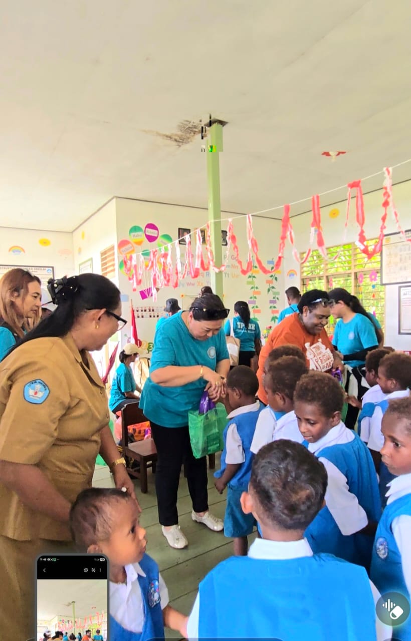 Ketua TP-PKK Mimika: Kebutuhan Bahan Pokok Sekolah di Distrik Amar Belum Mencukupi