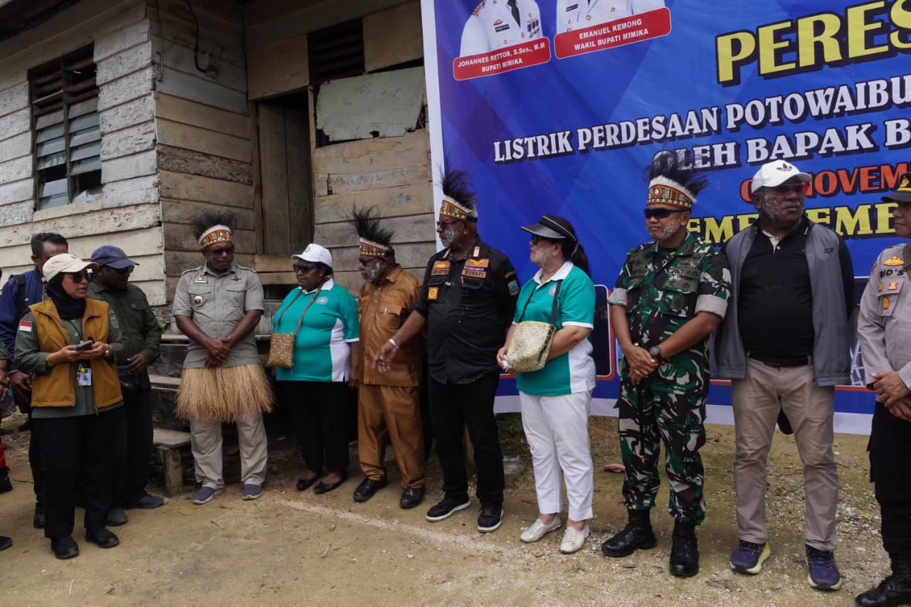 Listrik di Potowayburu Resmi Menyala, Air Bersih dari Gunung Mengalir ke Rumah Warga
