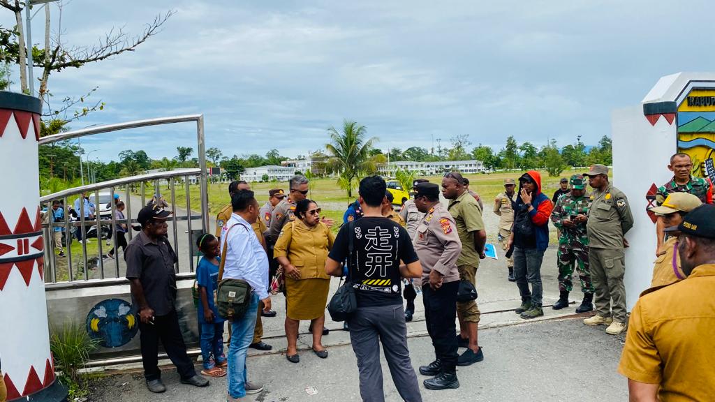Demo ASN OAP Lumpuhkan Aktifitas di Kantor Bupati Mimika Hingga Tuntutan Dijawab, 4 Oknum Pejabat Jadi Sorotan